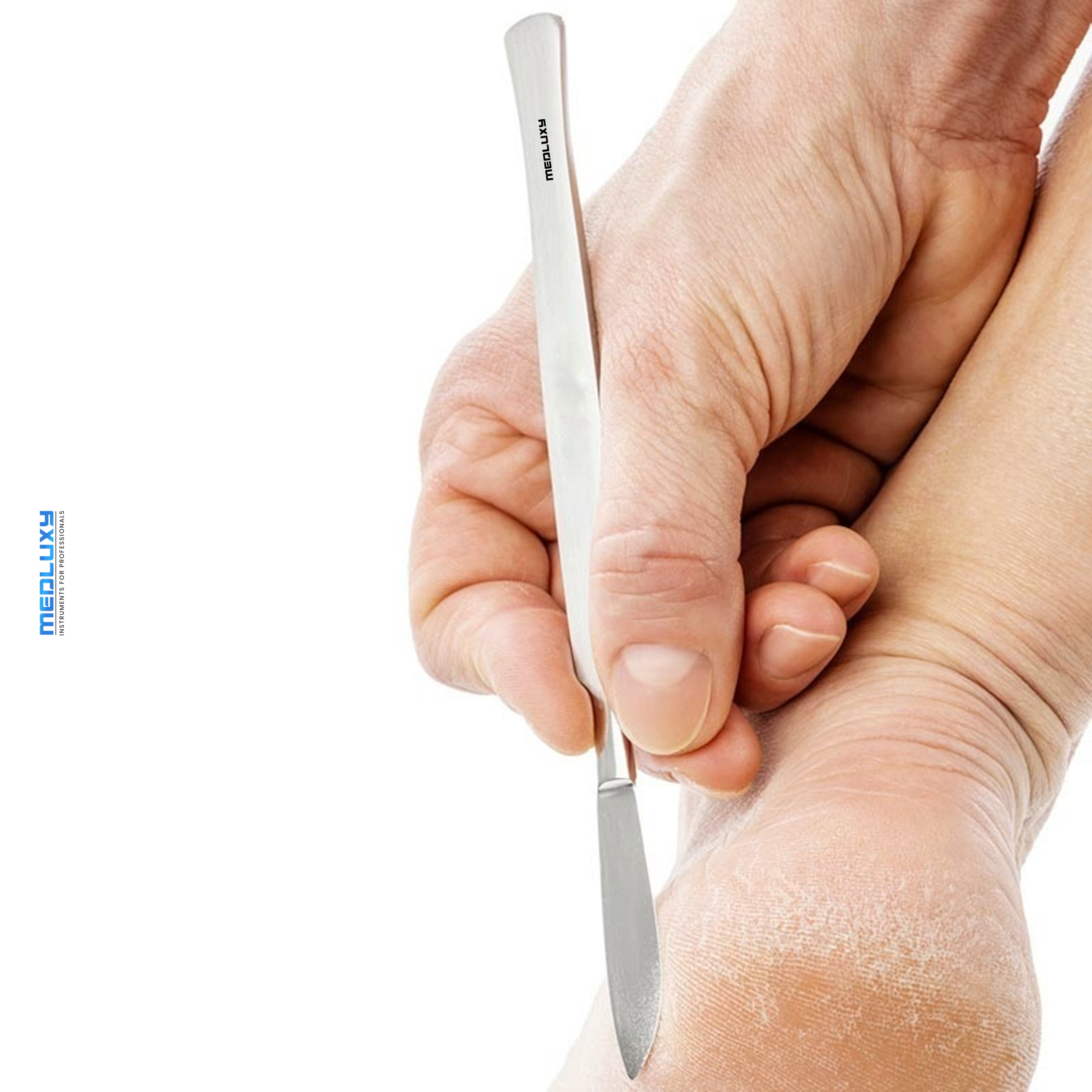 Medluxy - Pedicure Eeltschraper - Scalpel - 15.5 cm - RVS - (eeltmes, callus eelt verwijderaar, eeltschaaf, scalpel) [MP0476]