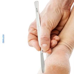 Medluxy - Pedicure Callus Scraper - Scalpel - 15.5 cm - Stainless Steel - (callus knife, callus remover, callus plane, scalpel) [MP0476]